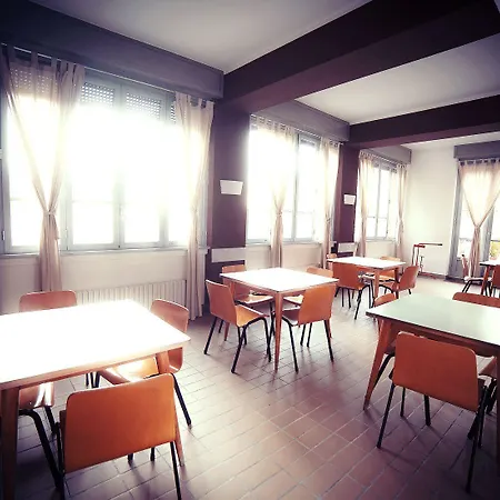 New Generation Citta Studi Hostal *